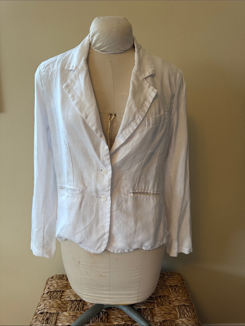 by the sea Women's White Linen Blazer Medium